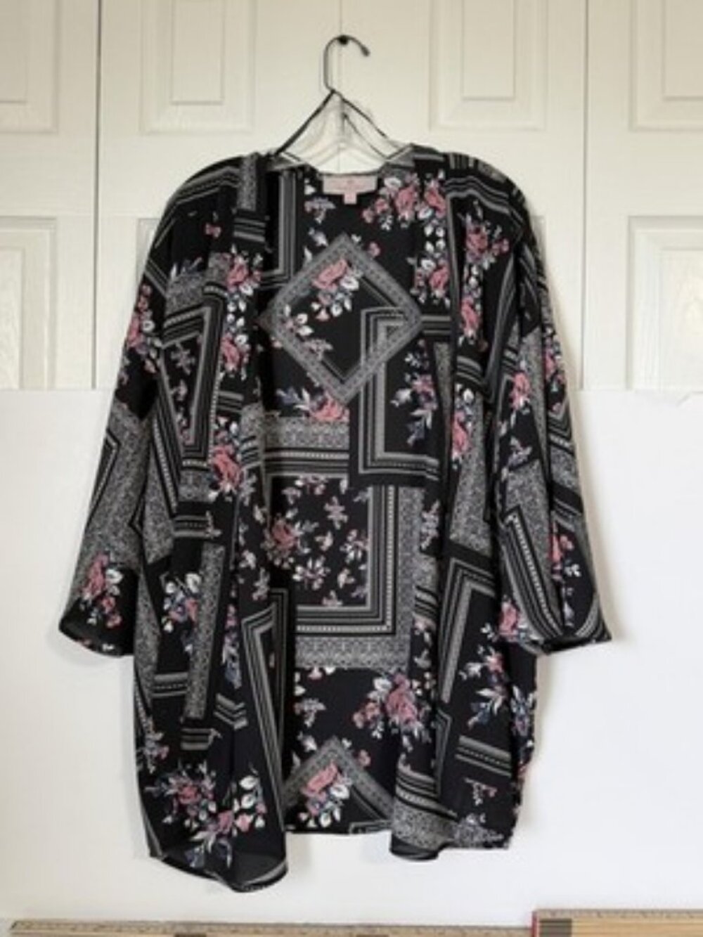Laurie Felt Top Womens 1X Black Floral Kimono 3/4 Sleeve Open Front Blouse